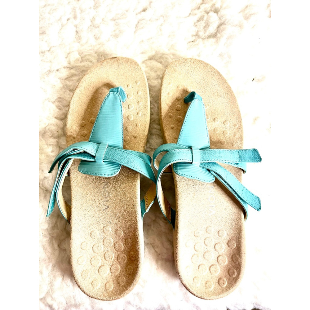 Vionic Karley women's toe post sandal in turquoise leather size 10 - Picture 2 of 8